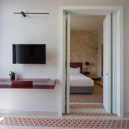 The Alma Hotel *