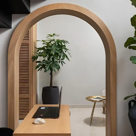 فندق The Alma خانيا